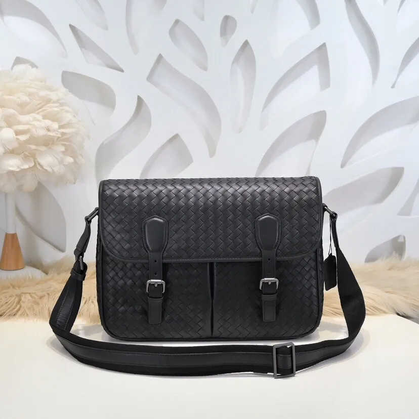 All categories 💚 Top version men’s bags 💚 BV 2024 new BV crossbody bag
